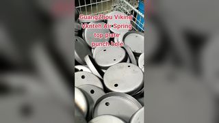 Comment percer un trou dans la plaque supérieure du ressort pneumatique ?